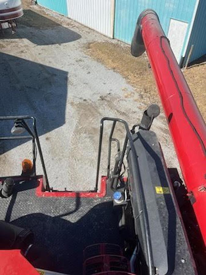 Used 2013 CASE IH 7230 Combine