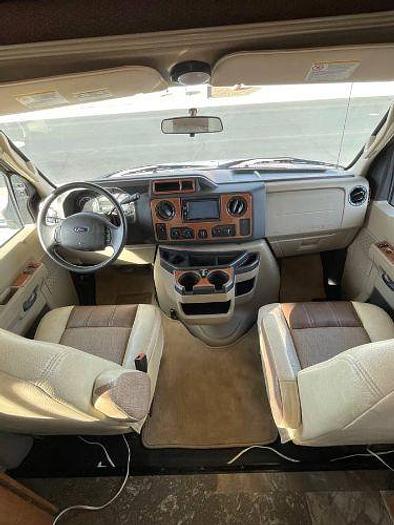 Used 2018 Coachmen Leprechaun 260DS