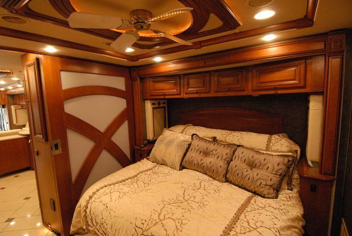 Used 2015 Winnebago Ellipse 42QD