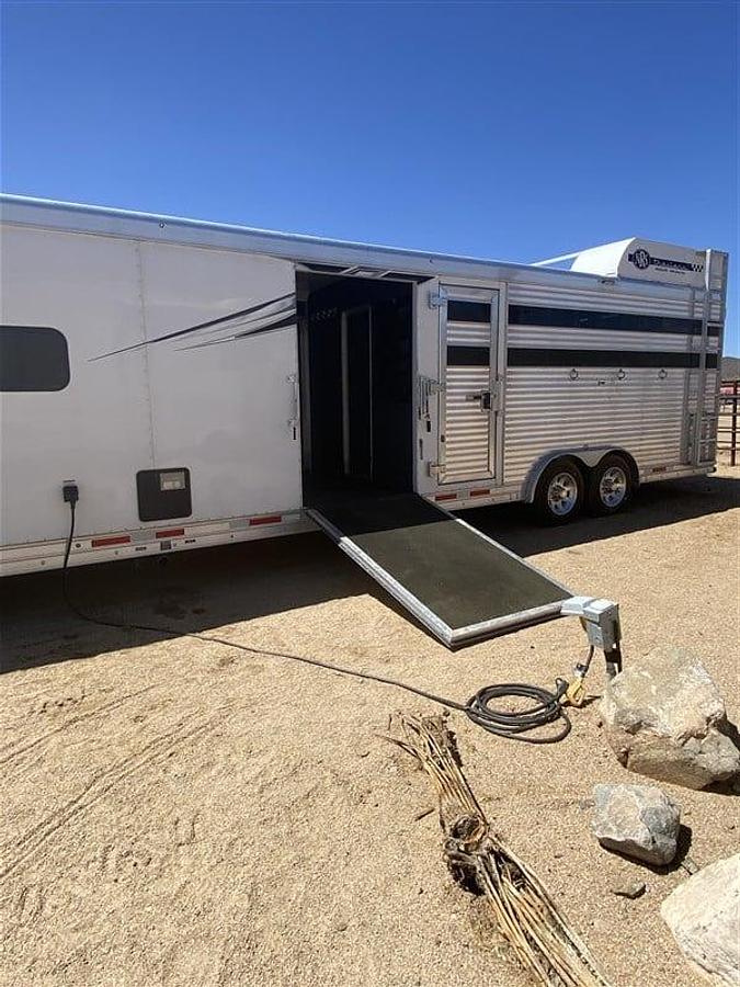 Used 2022 Lakota Charger Edition Stockback 6 Horse Trailer with Living Quarters