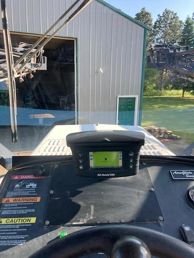 Used 1998 Willmar Eagle 8400 Sprayer