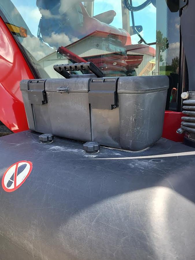 Used 2013 CASE IH MAGNUM 235 Tractor