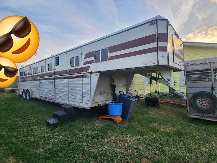 Used 1986 Lite Line 9 Horse Trailer
