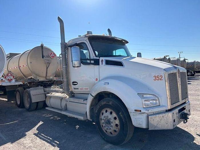 Used 2022 KENWORTH T800 Tank Truck