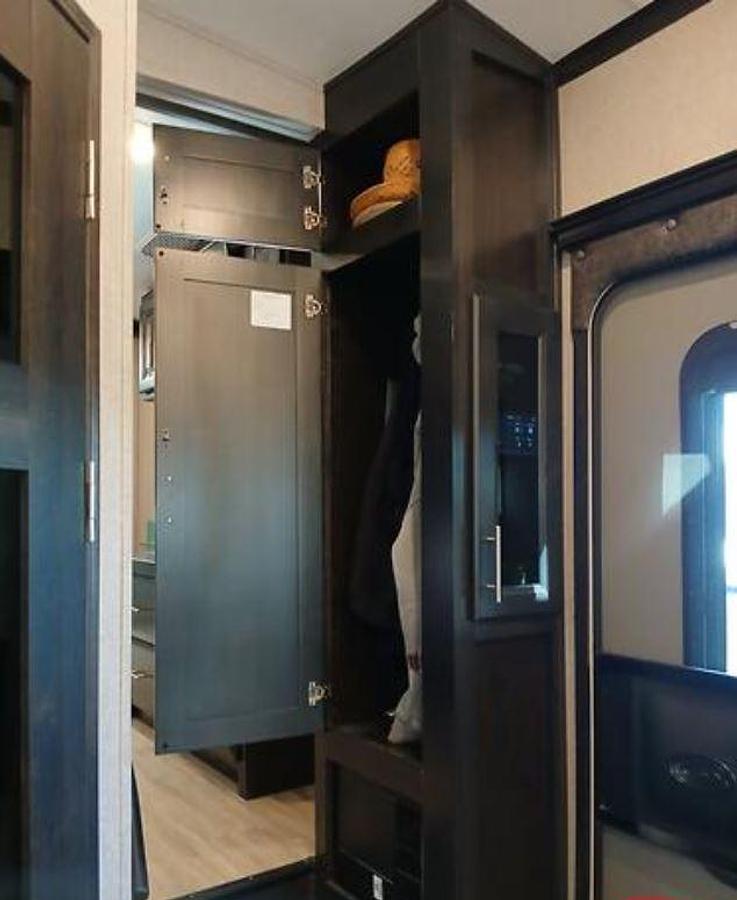 Used 2021 Jayco Pinnacle 36FBTS Fifth Wheel