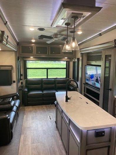 Used 2021 Keystone Montana 3813MS