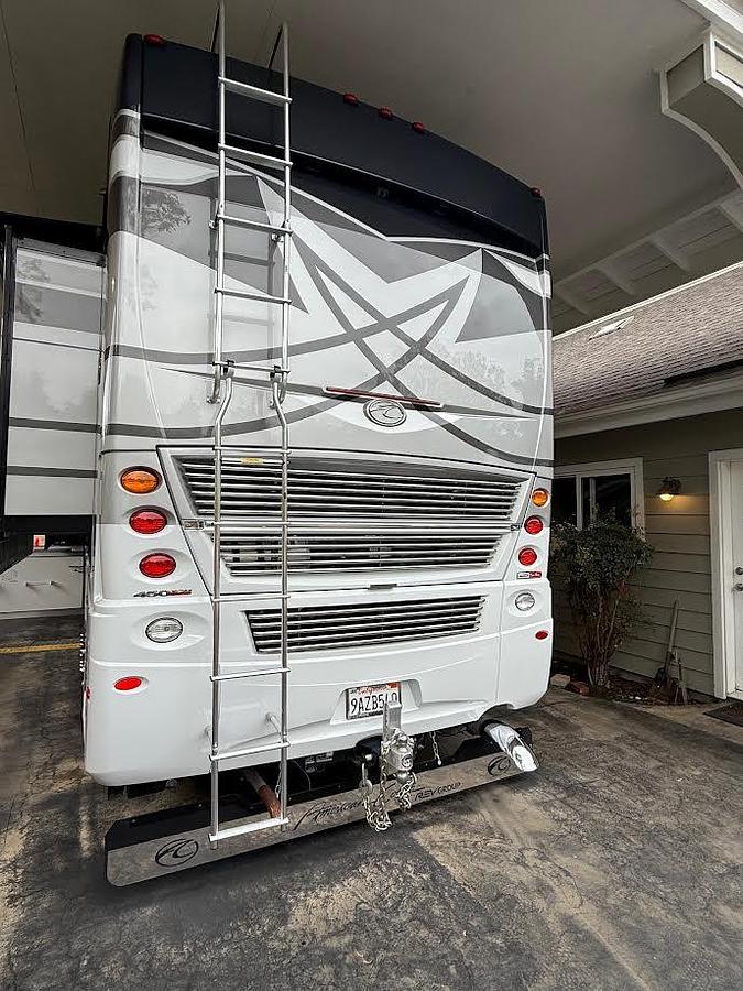 Used 2022 American Coach American Dream 39RK