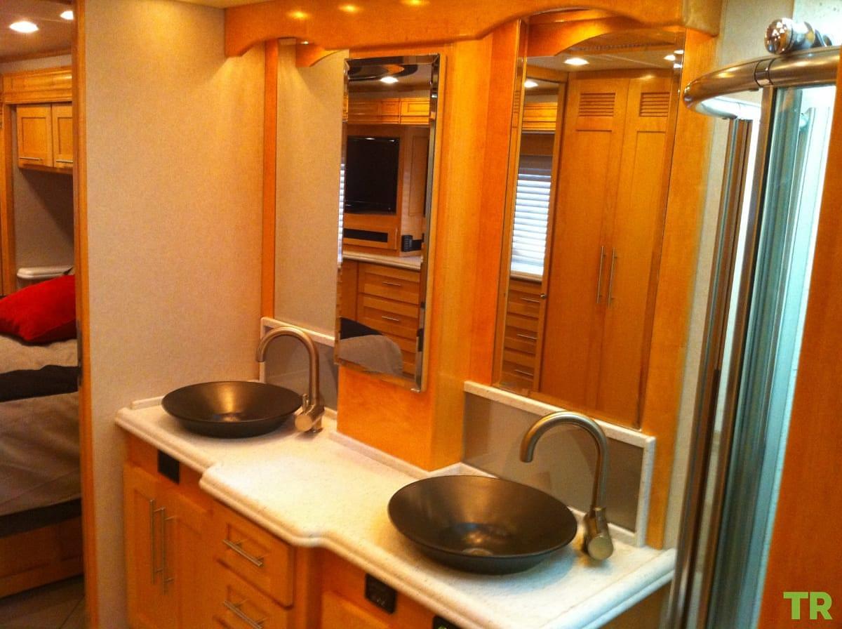 Used 2007 Monaco Signature 45 Fortress Class A Motorhome