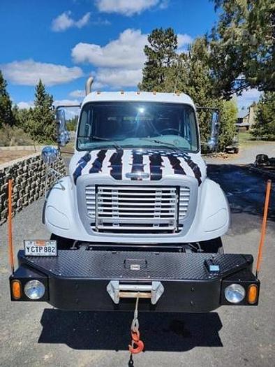 Used 2008 Freightliner Business Class M2 106