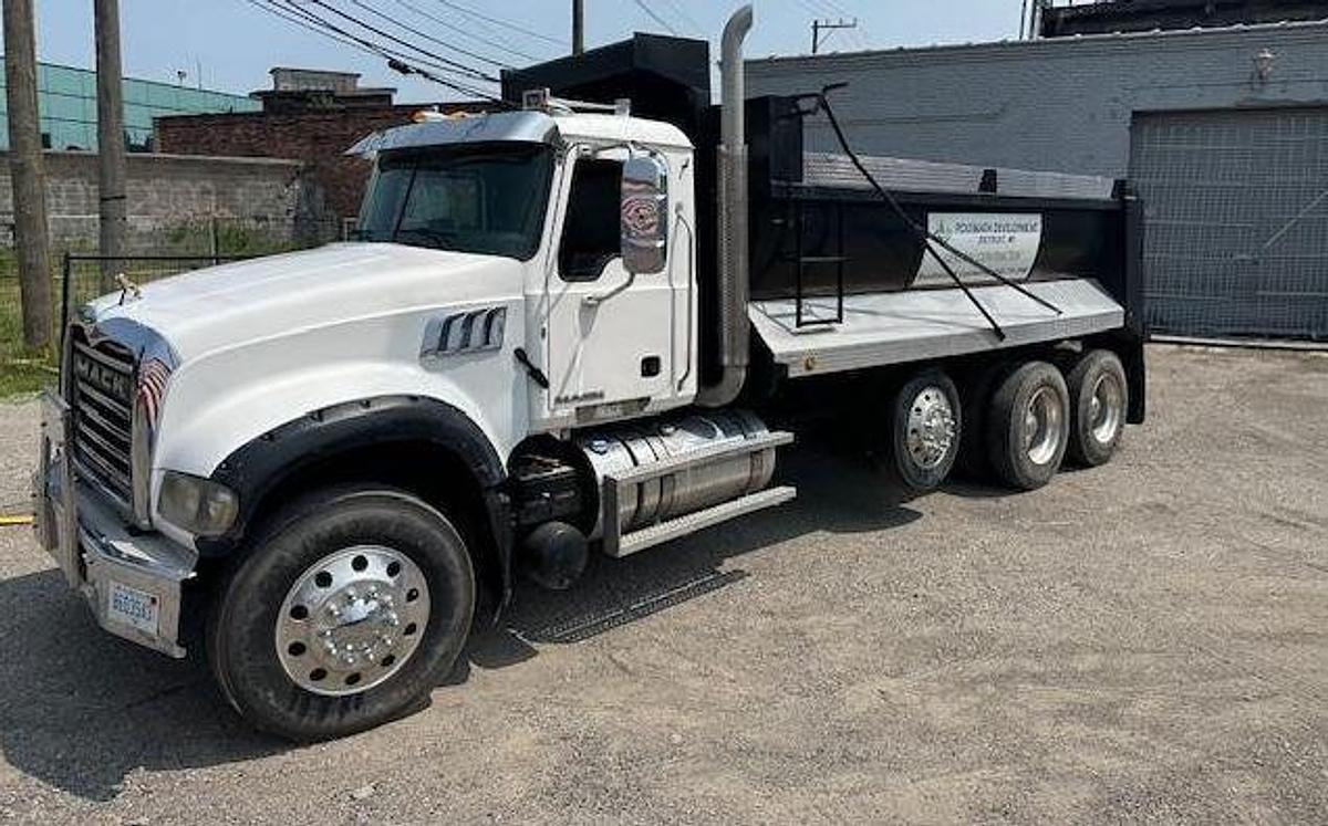 Used 2012 MACK GRANITE GU713 Dump Truck