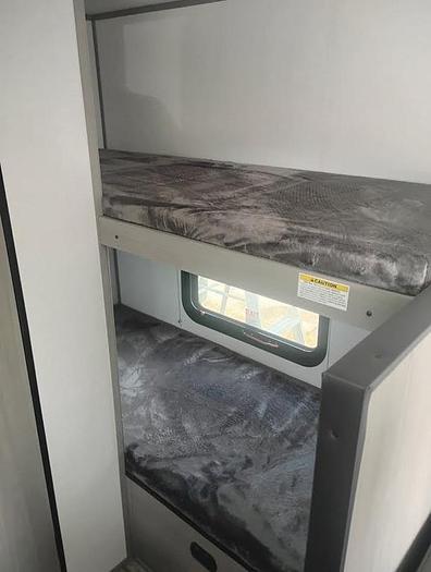 Used 2024 Coleman Lantern 17B Travel Trailer