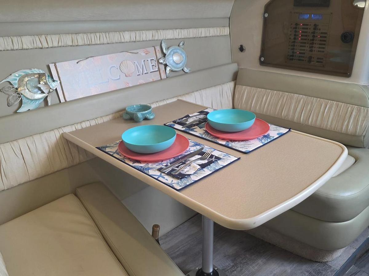 Used 1995 Regal 292 Commodore Express Cruiser