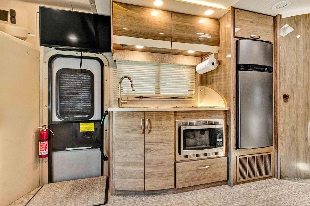 Used 2019 Entegra Qwest