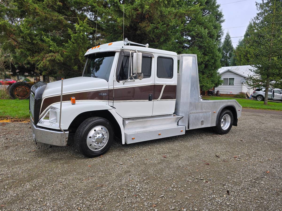 Used 1997 Freightliner FL60