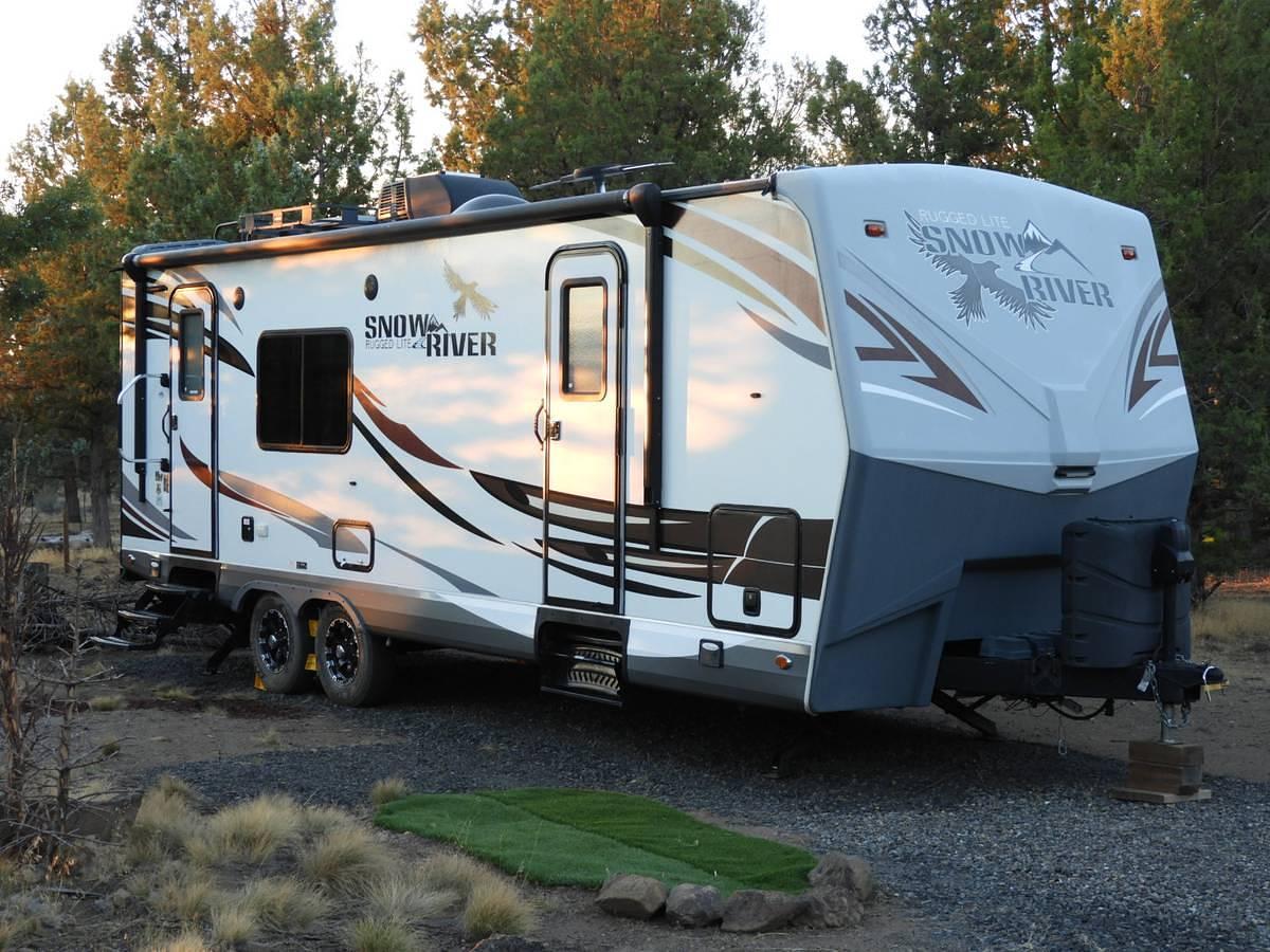 Used 2017 28 ft Northwood Snow River Rugged Lite
