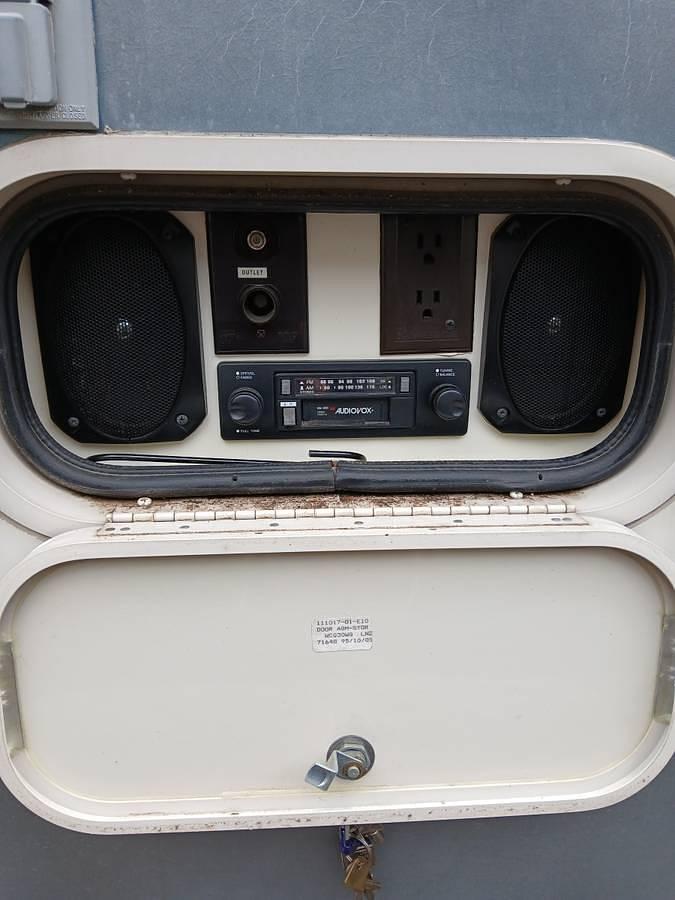 Used 1995 Winnebago Adventurer WCG30WQ Class A Motorhome