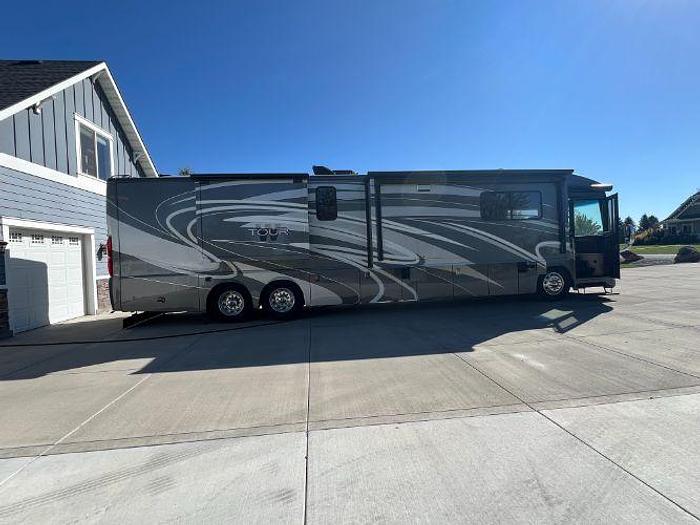 Used 2011 Winnebago Tour 42QD