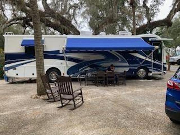 Used 2002 Fleetwood Revolution 38B