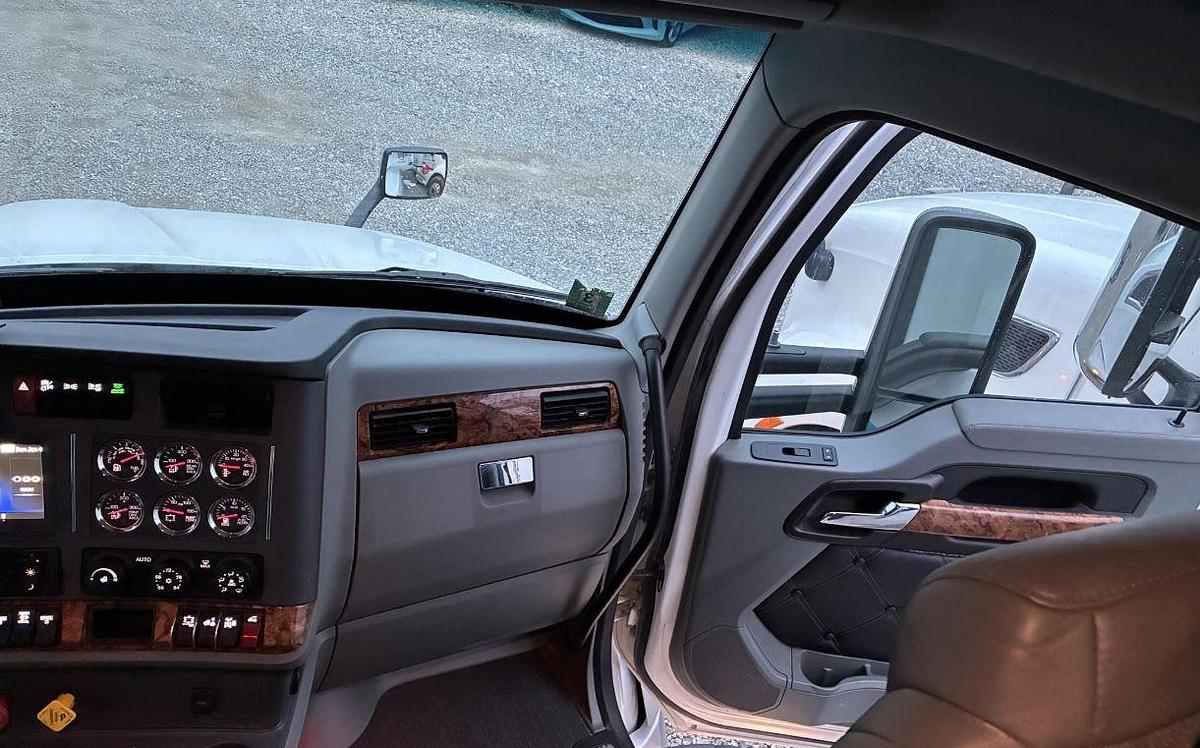 Used 2020 Kenworth T680