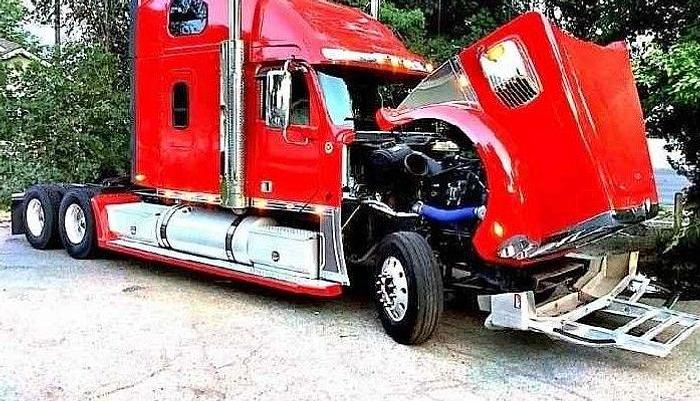 Used 2020 Freightliner CORONADO 132