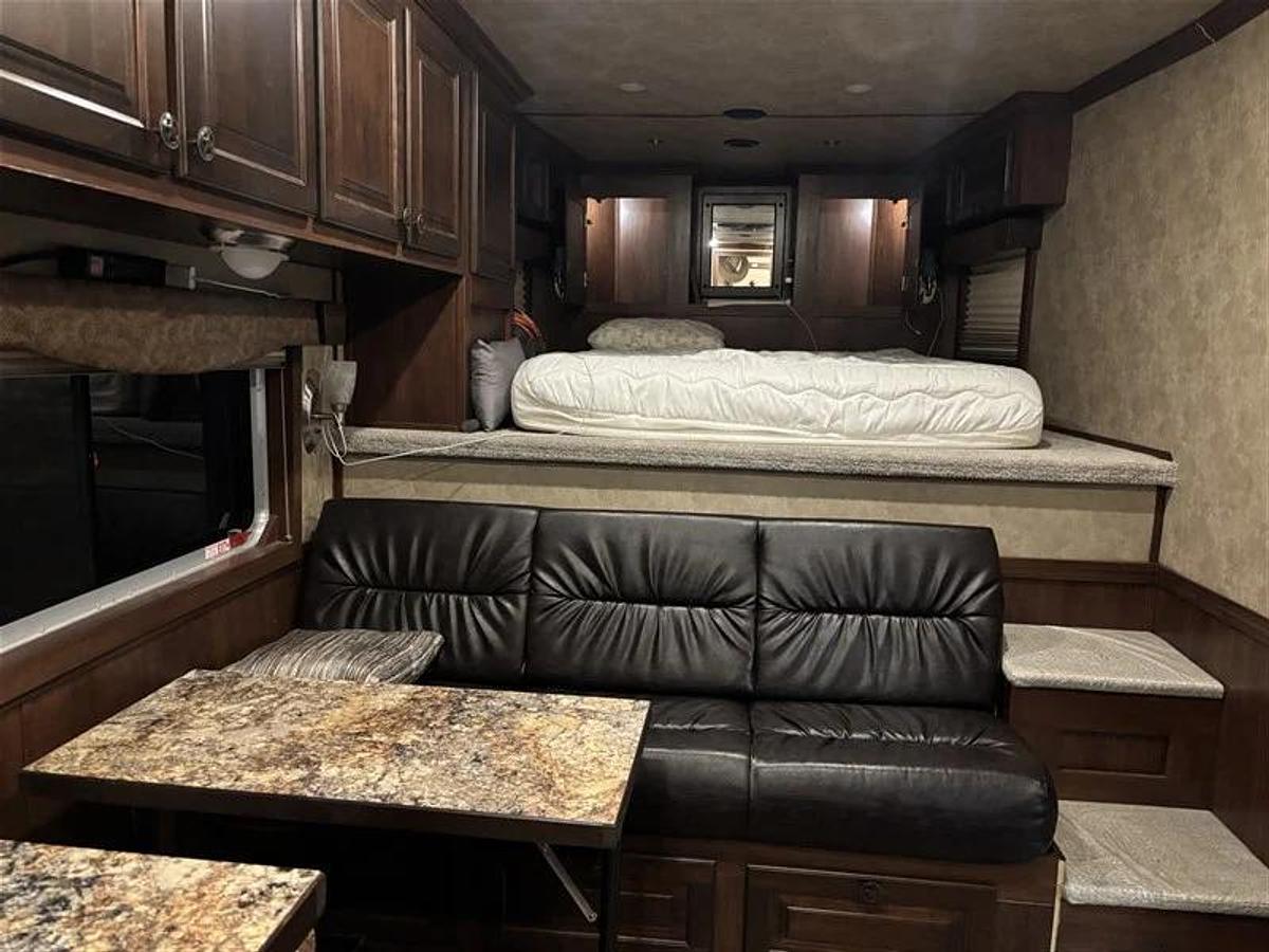 Used 2022 Featherlite 8582LQ