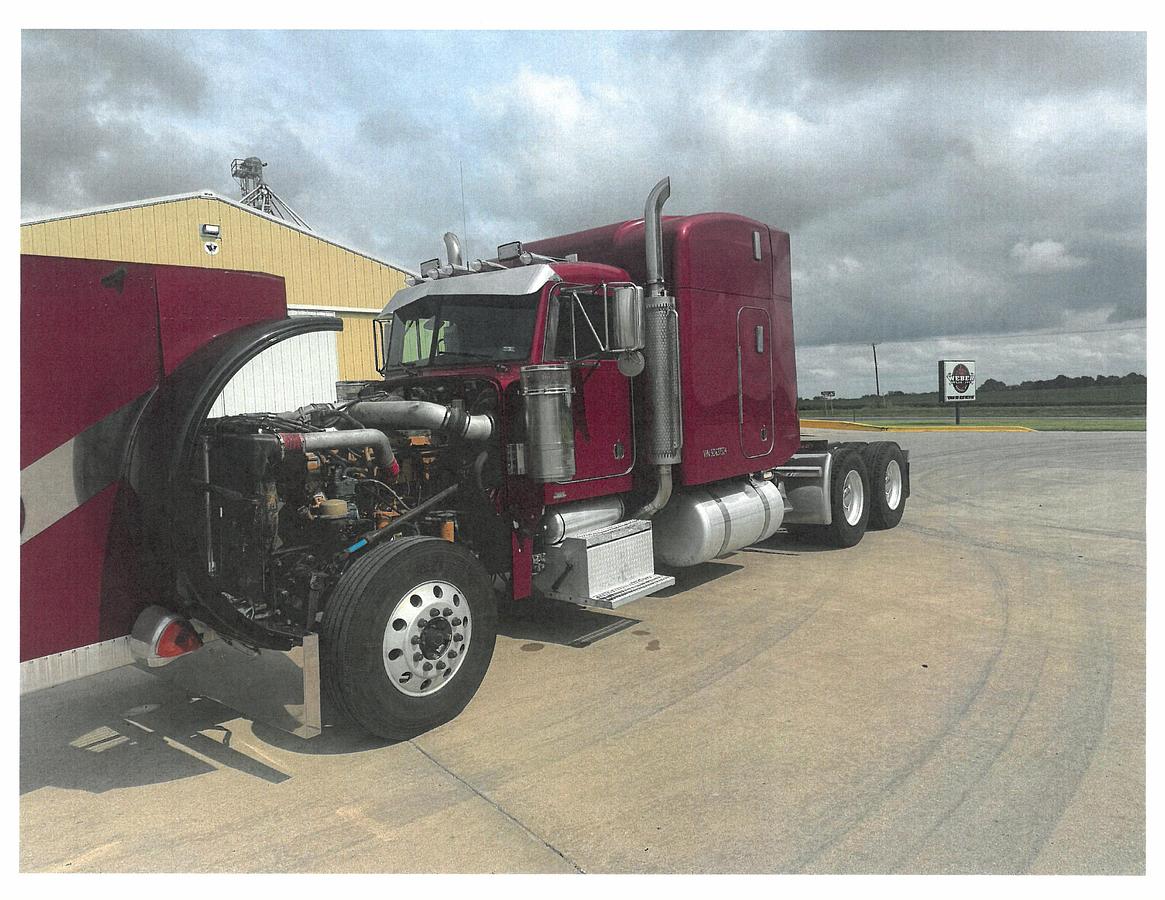 Used 2005 Peterbilt 379 EXHD Conventional Sleeper Semi