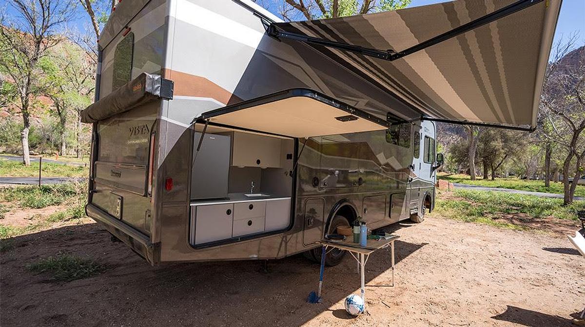 Used 2025 Winnebago Sunstar 29NP Class A Motorhome