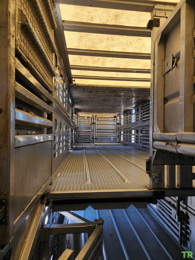 Used 2016 Wilson Cattle Trailer
