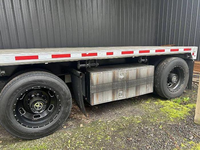 Used 2000 Peterbilt 379 Day Cab & 2017 48' Flatbed Trailer