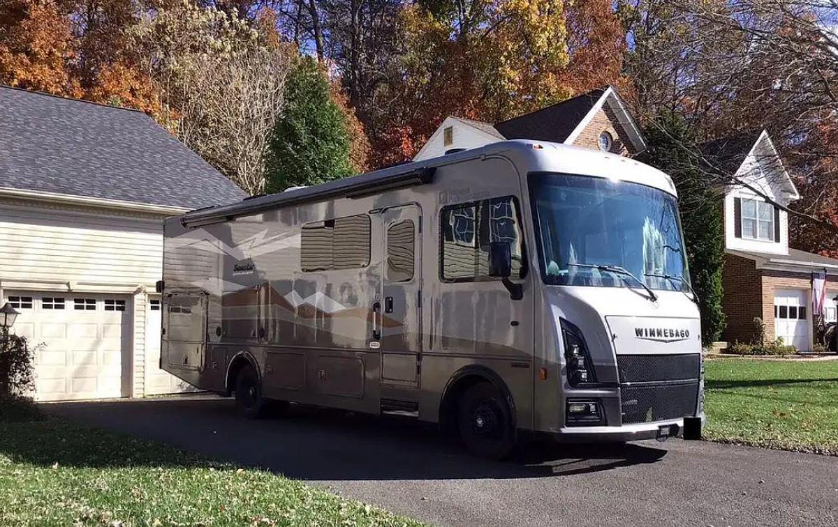 Used 2025 Winnebago Sunstar 29NP Class A Motorhome