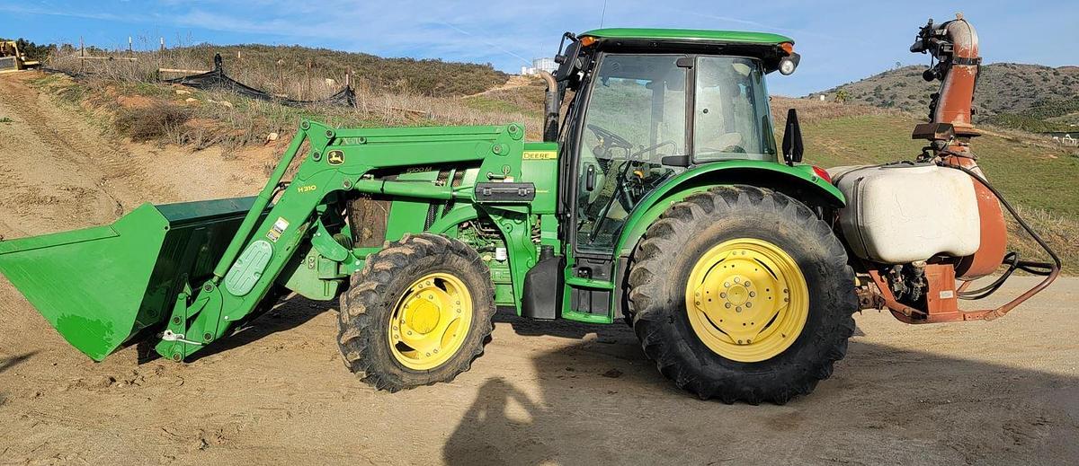 Used 2013 John Deere 5100M