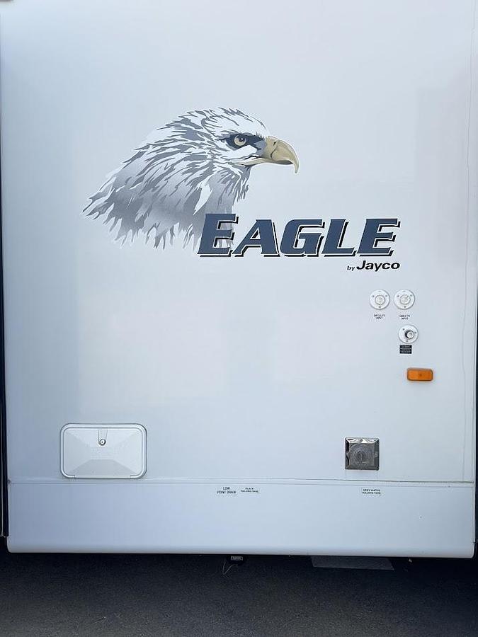 Used 2010 Jayco Eagle 320RLDS Travel Trailer