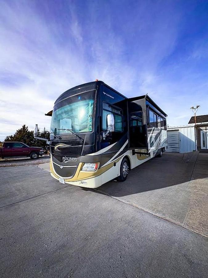 Used 2010 Fleetwood Discovery 40X
