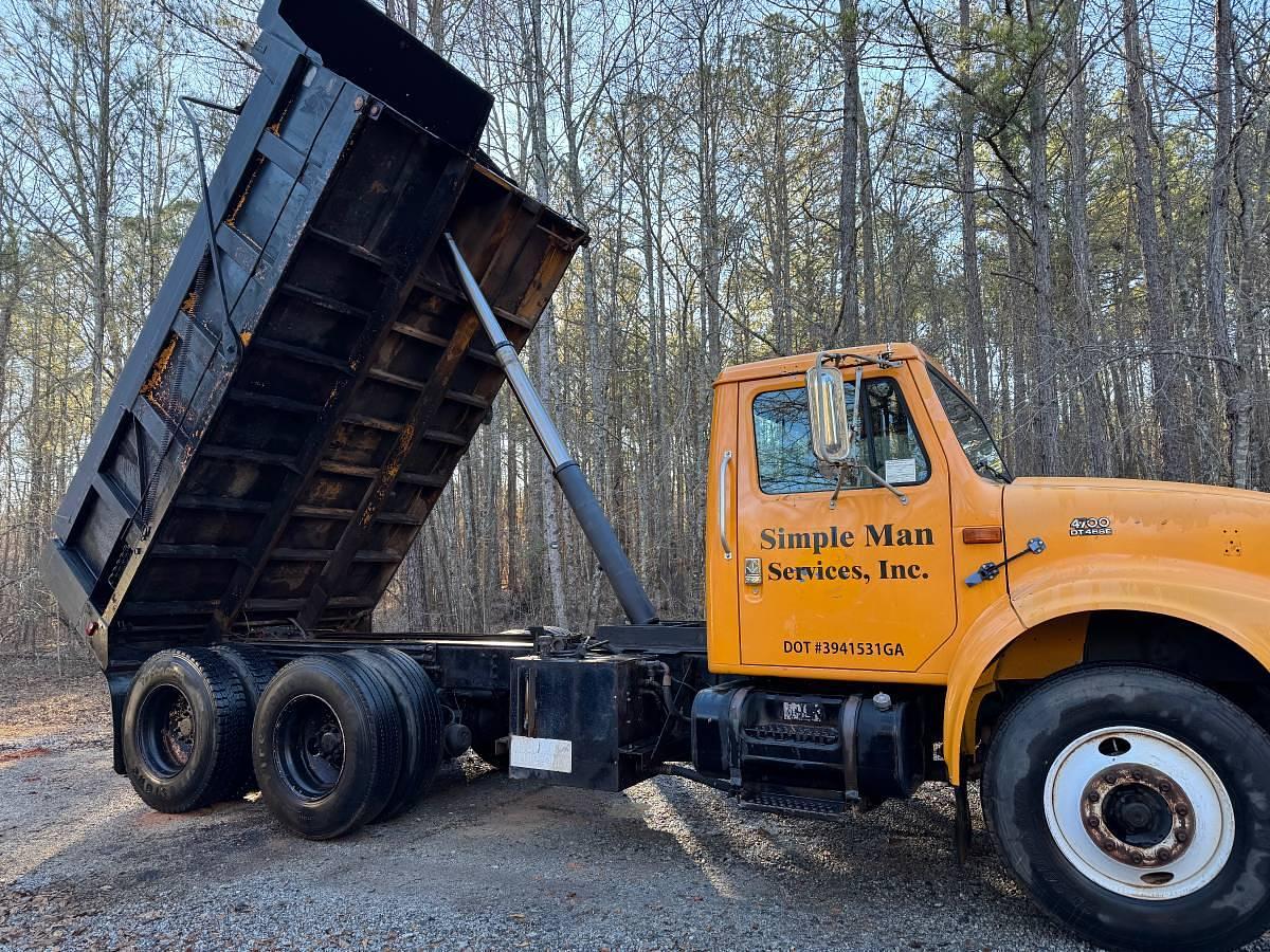 Used 2000 International 4600 Tandem Dump Truck