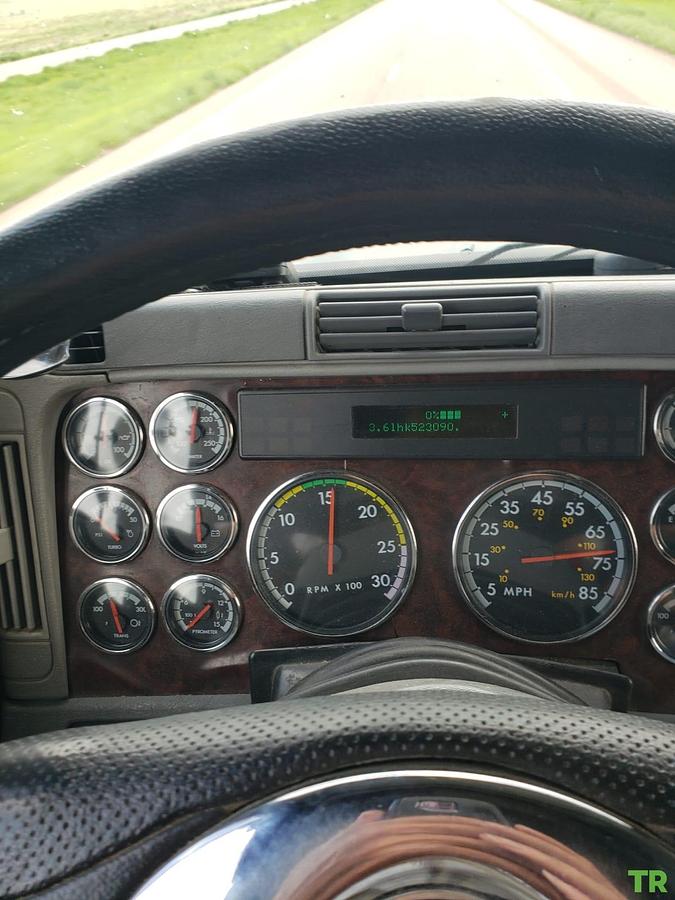 Used 2005 Freightliner Coronado 132