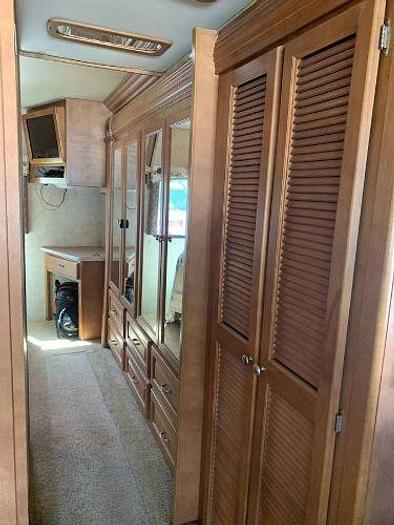 Used 2008 Gulf Stream Crescendo 33ft