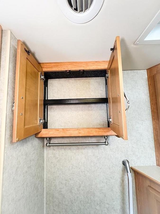 Used 2010 Fleetwood Discovery 40X