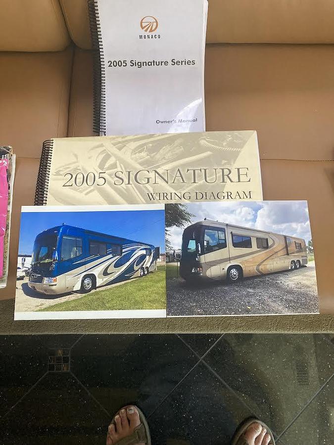 Used 2005 Monaco Signature Castle IV Class A Motorhome