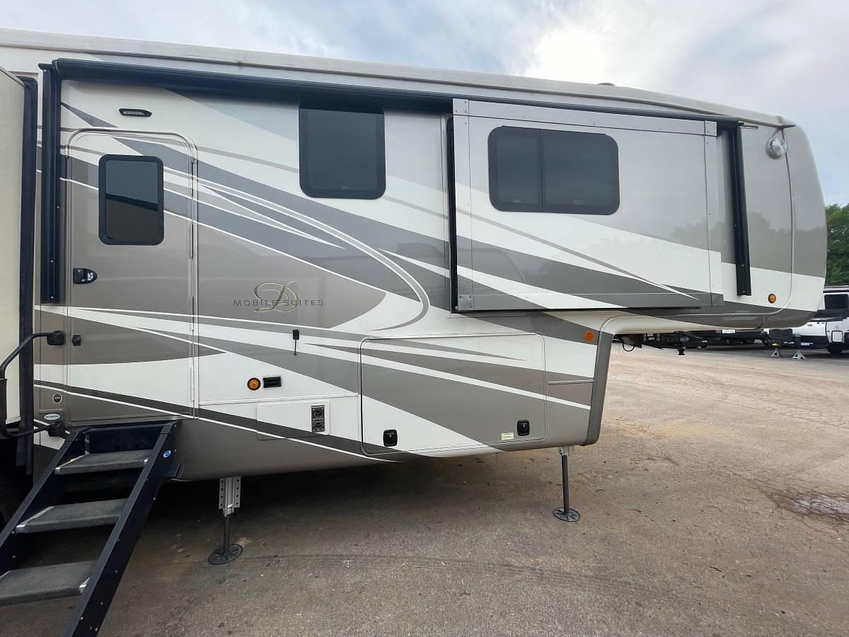 Used 2020 DRV Mobile Suites 36RKSB