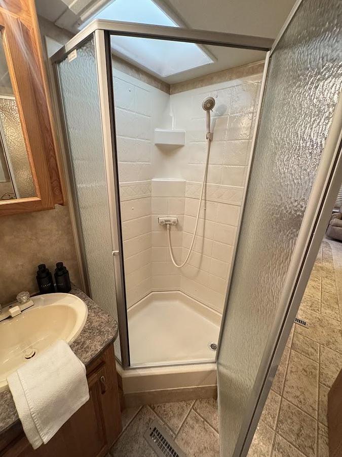 Used 2010 Jayco Eagle 320RLDS Travel Trailer