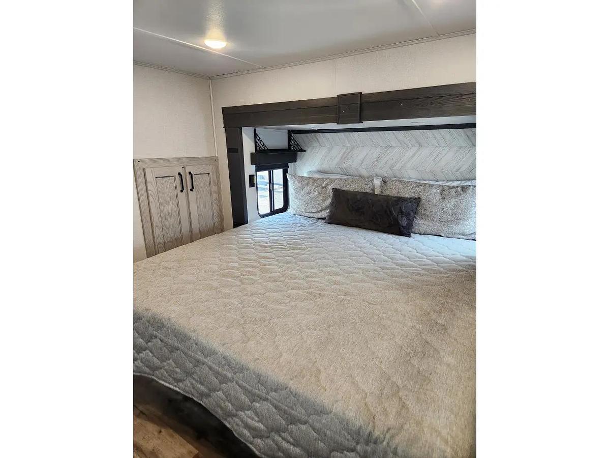 Used 2023 Keystone Montana High Country 377FL