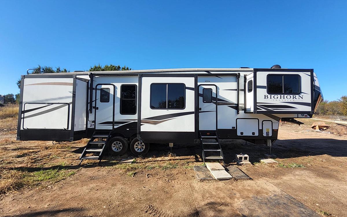 Used 2020 Heartland Bighorn Traveler 38FL Fifth Wheel
