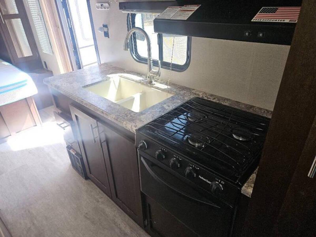 Used 2018 KZ Sportsman Travel Trailer