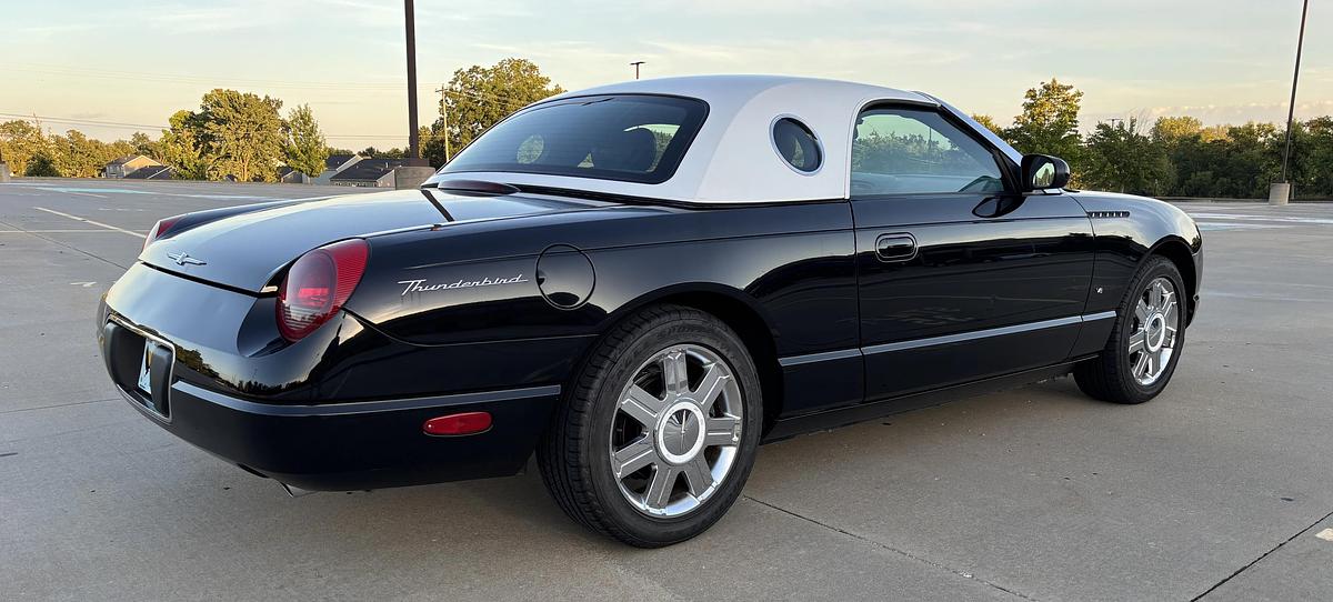 Used 2004 Ford Thunderbird