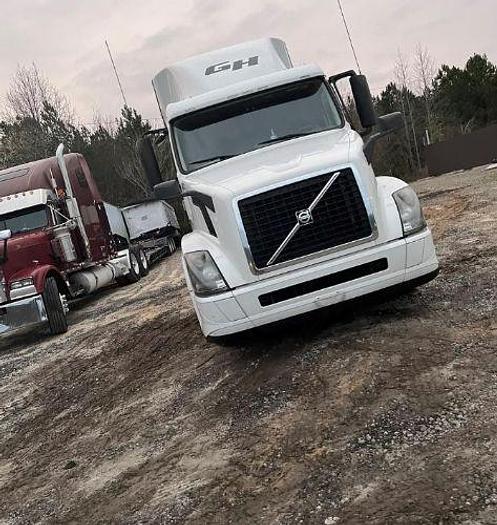 Used 2017 Volvo VNL62T630