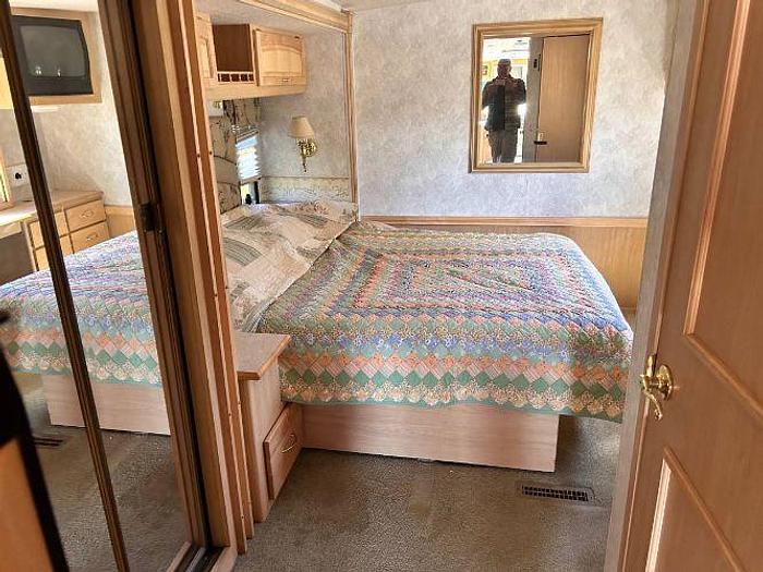 Used 2004 Itasca Suncruiser 35U