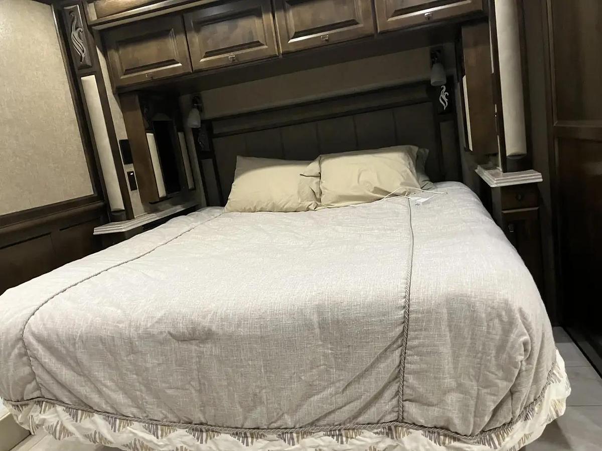 Used 2019 Tiffin Phaeton 37bh