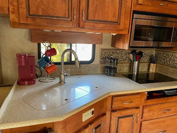 Used 2011 Monaco KNIGHT 40PBT