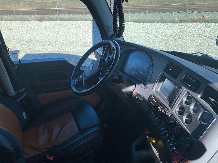 Used 2022 KENWORTH T680