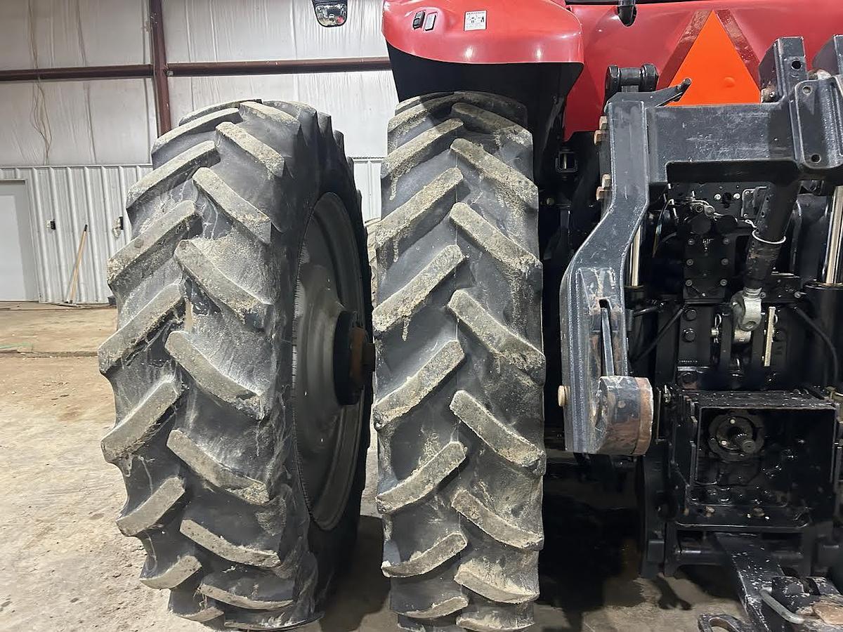 Used 2015 Case International Magnum 340 Tractor